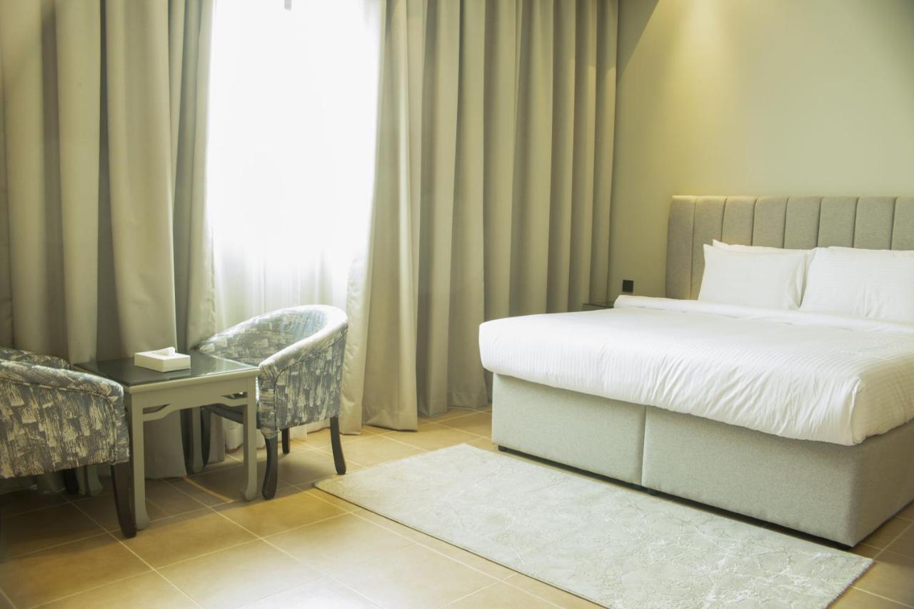 Infinity Tower Suites Wll Manama Exterior foto