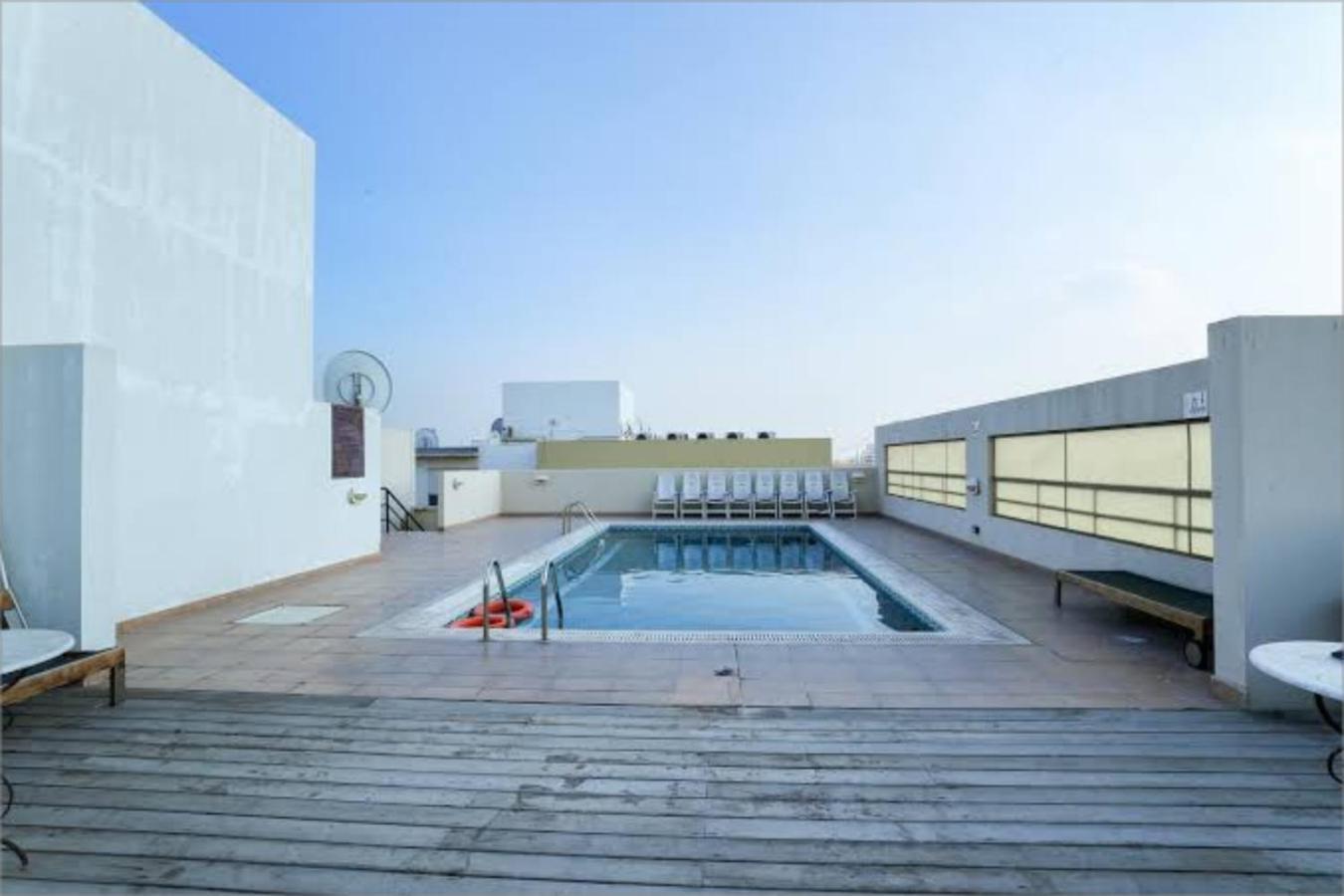 Infinity Tower Suites Wll Manama Exterior foto